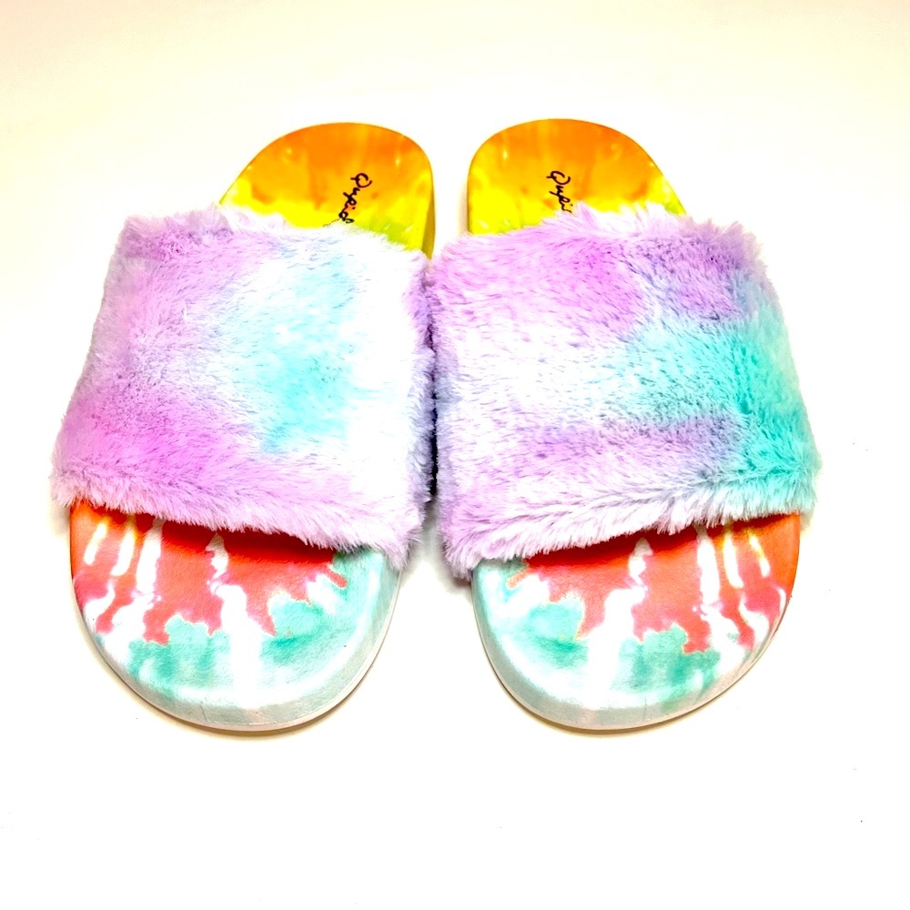 Rainbow tie-die faux Fur Slide